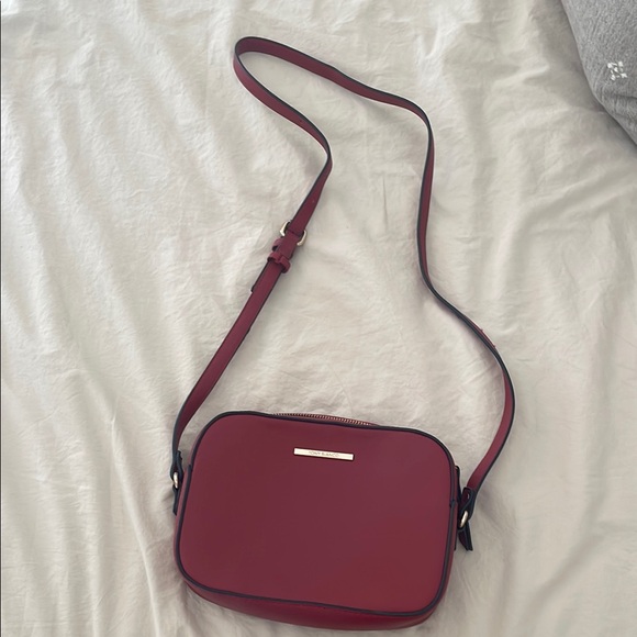 Tony Bianco Red Crossbody Bag Rectangular Shape Adjustable Strap Card pockets - Picture 1 of 4